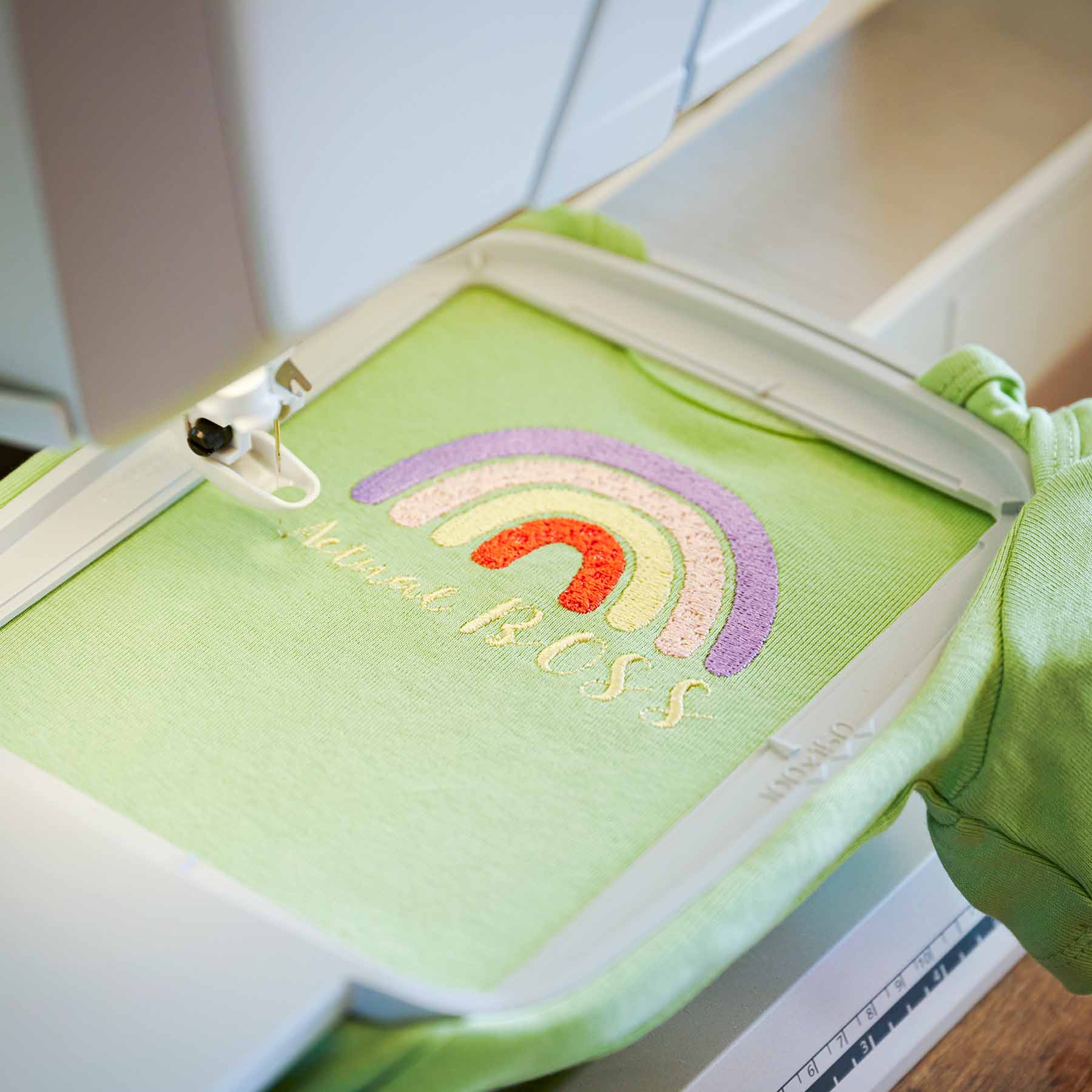 HUSQVARNA® VIKING® DESIGNER EPIC™ 3 Sewing & Embroidery Machine Starlight Bronze - Image 10