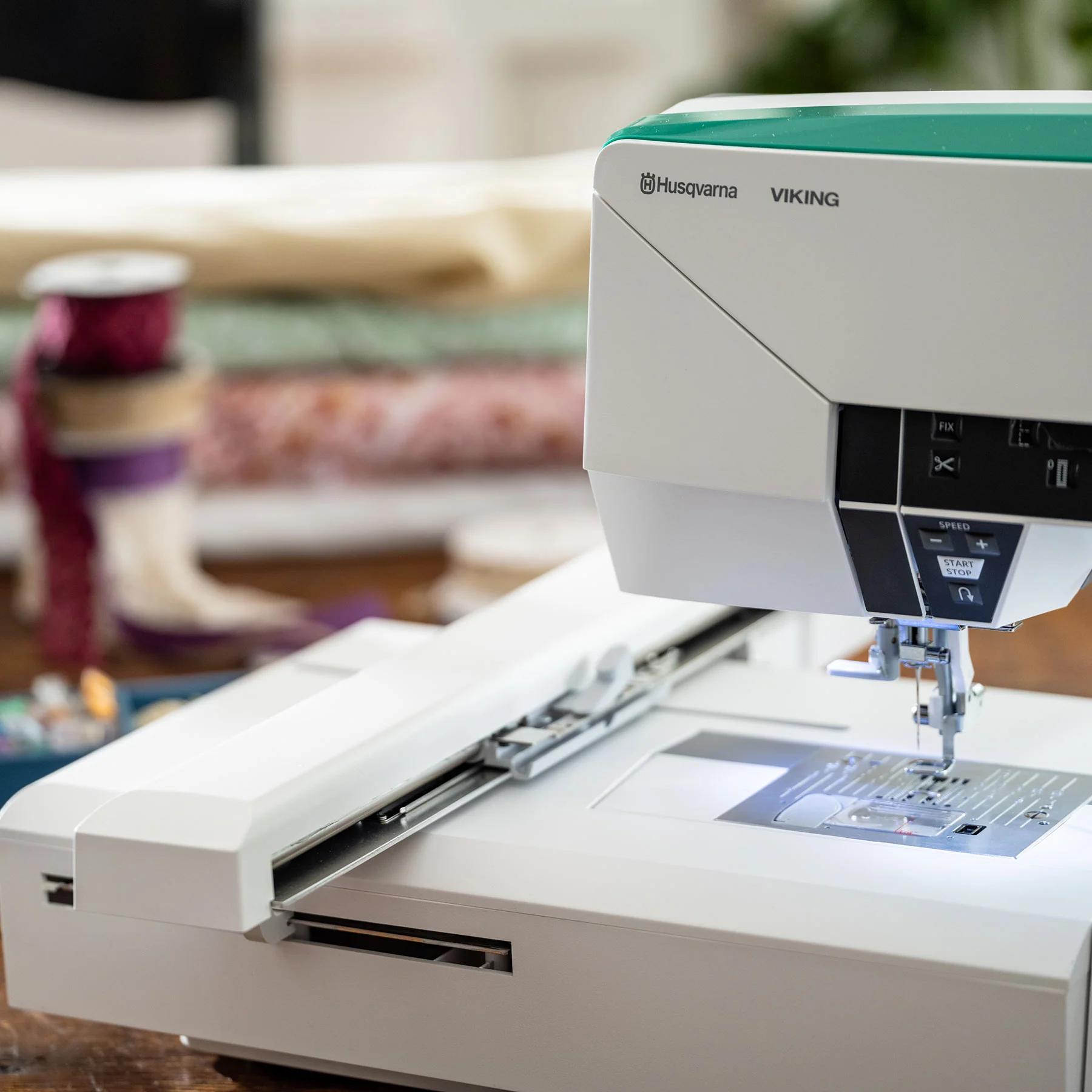 HUSQVARNA® VIKING® DESIGNER JADE™ 35 Sewing and Embroidery Machine - Image 7