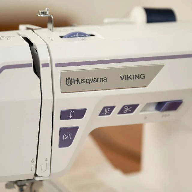 HUSQVARNA® VIKING® DESIGNER QUARTZ™ 29 Sewing and Embroidery Machine - Image 6