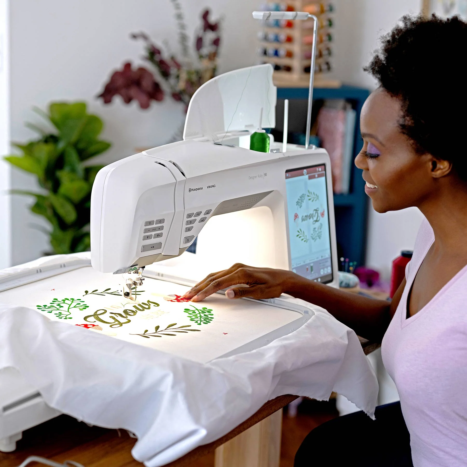 HUSQVARNA® VIKING® DESIGNER RUBY™ 90 Sewing & Embroidery Machine - Image 11