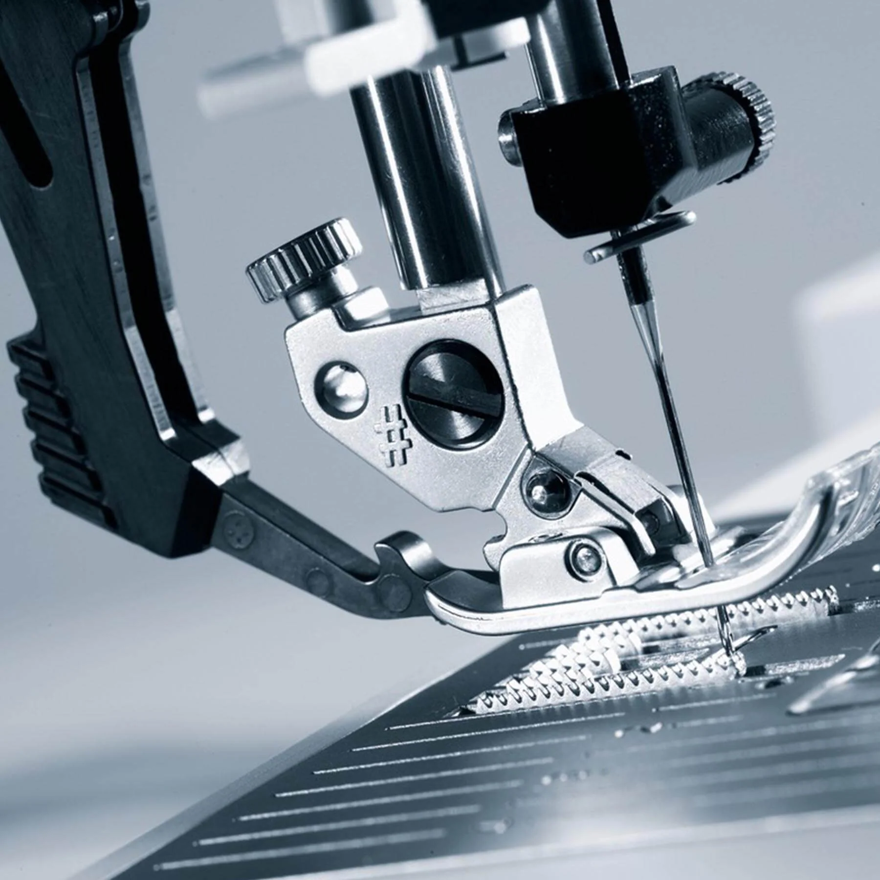 PFAFF® passport™ 2.0 Sewing Machine - Image 3