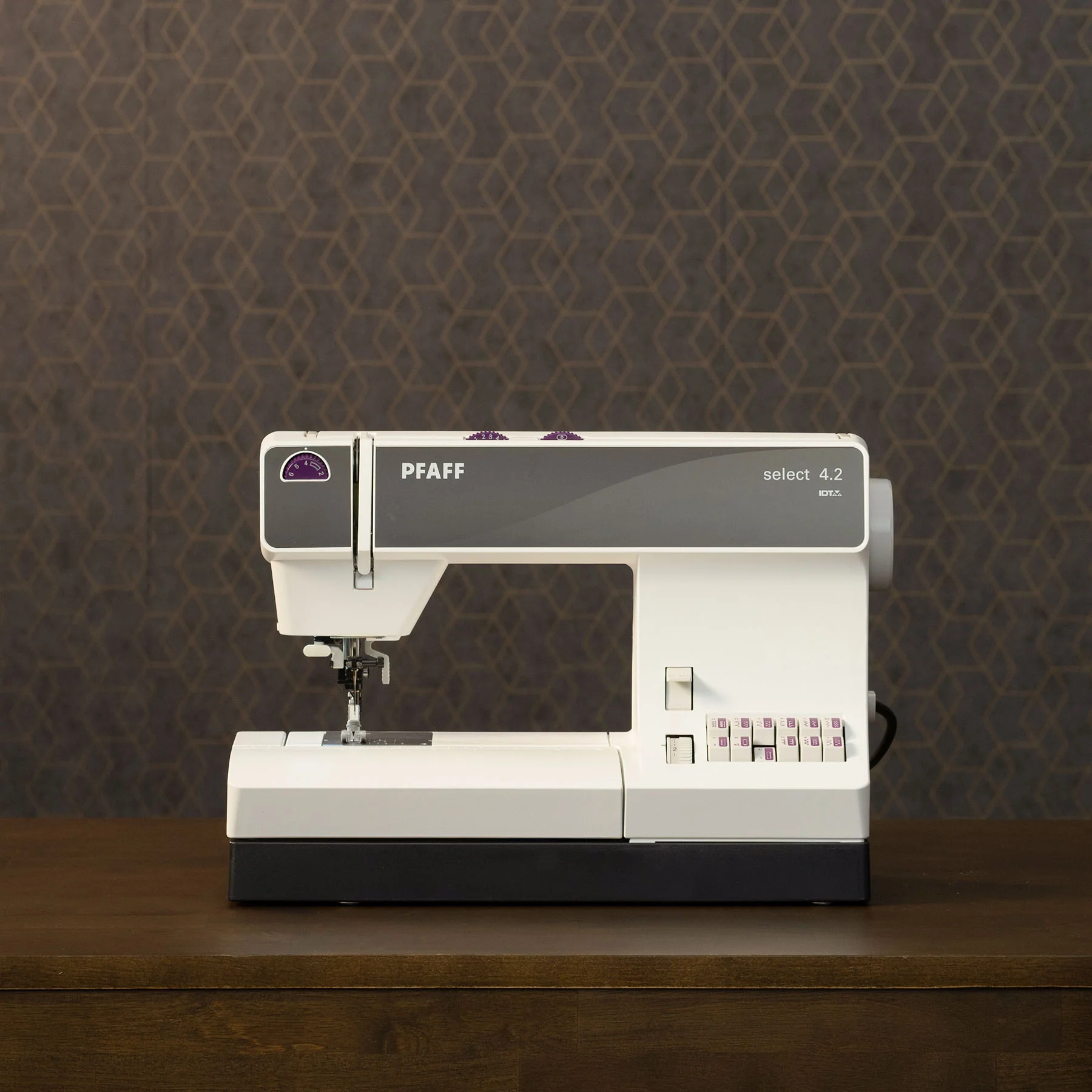 PFAFF® select™ 4.2 Sewing Machine - Image 2