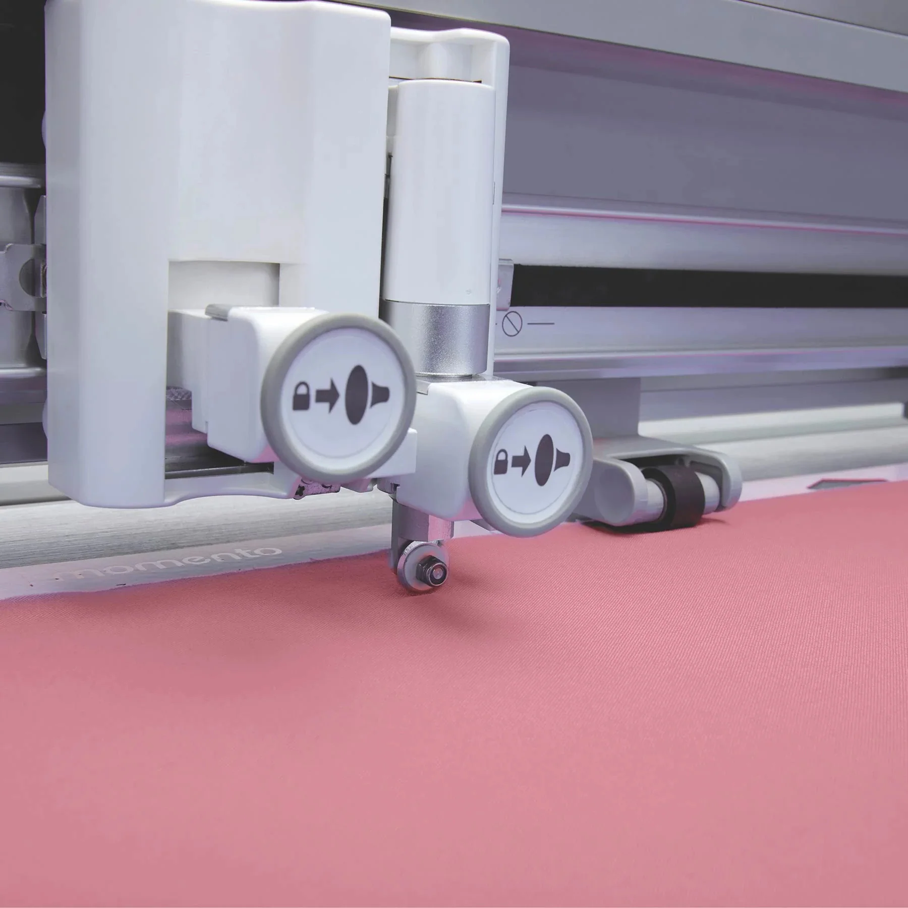 SINGER® MOMENTO™ Craft Cutting Machine - Image 9