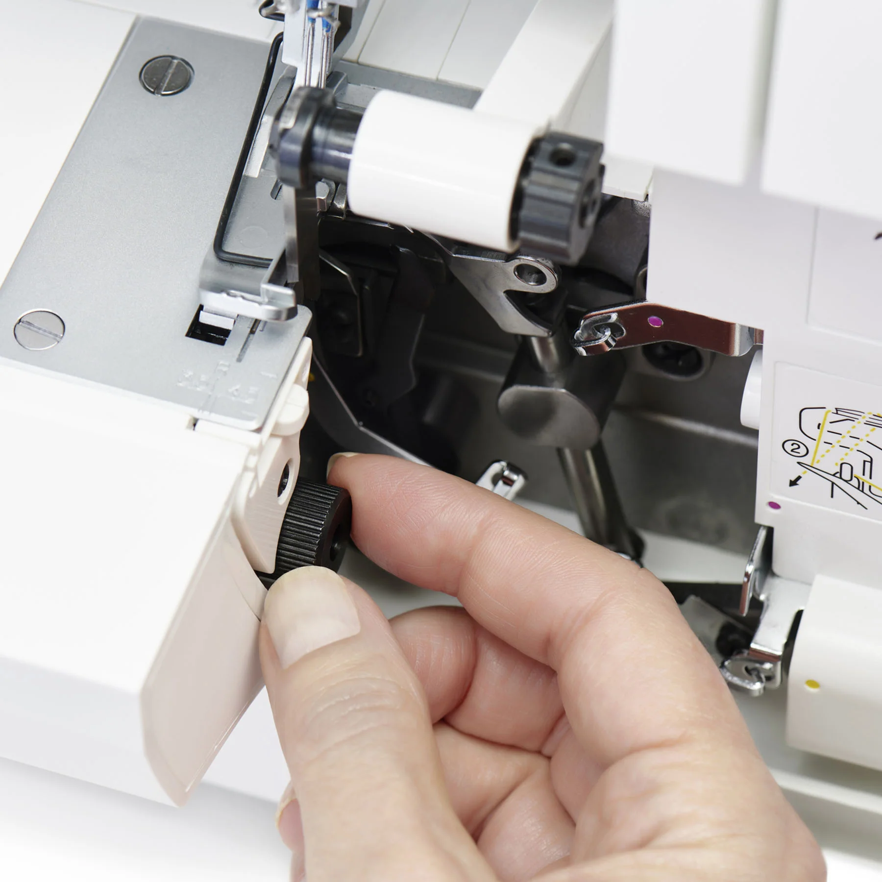 SINGER® Elite™ SE017 Serger - Image 3