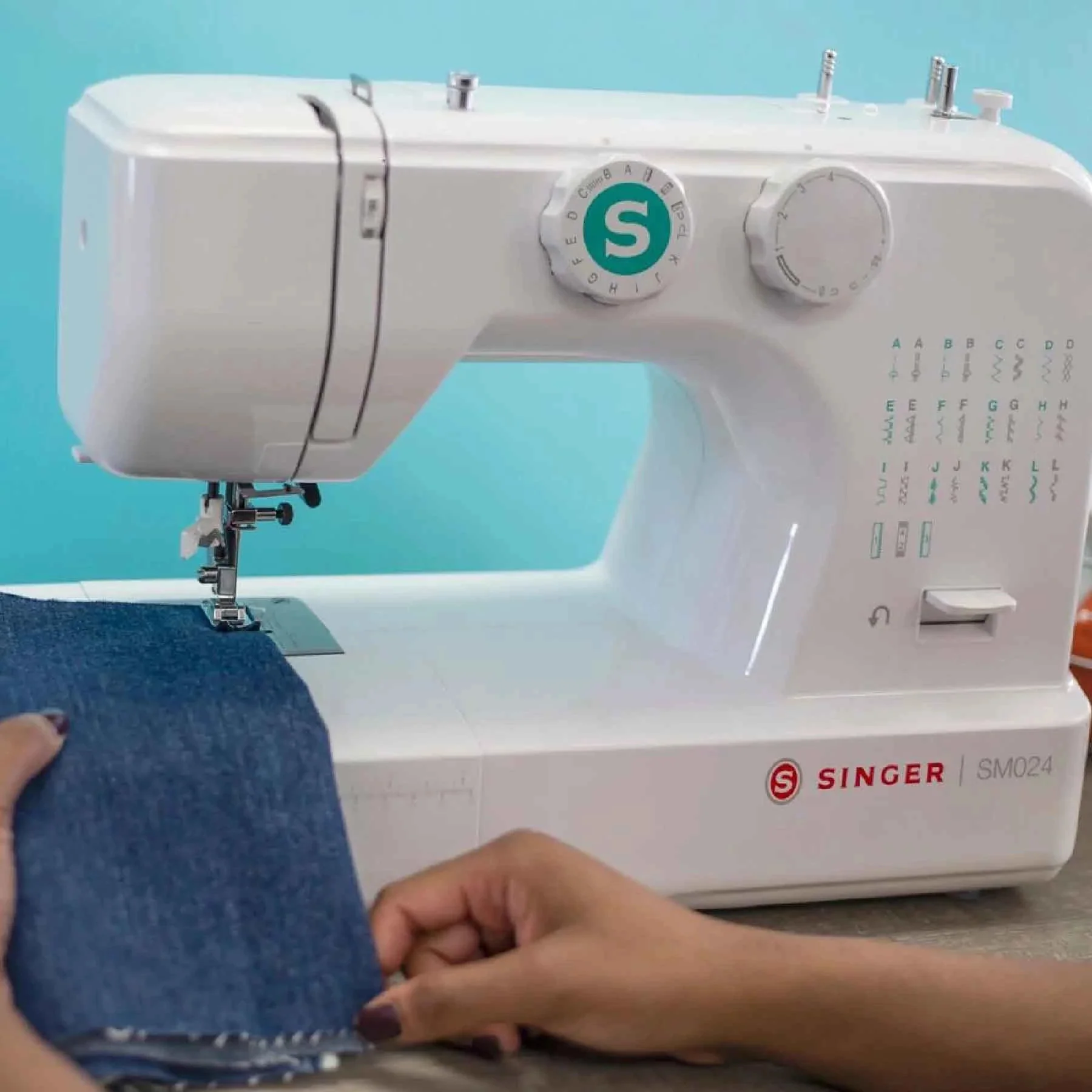 SINGER® SM024 - TQ Sewing Machine - Image 2