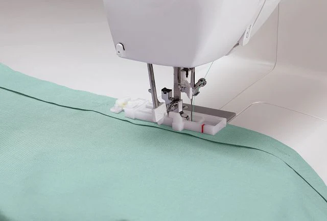 SINGER® Starlet™ 6660 Sewing Machine - Image 2